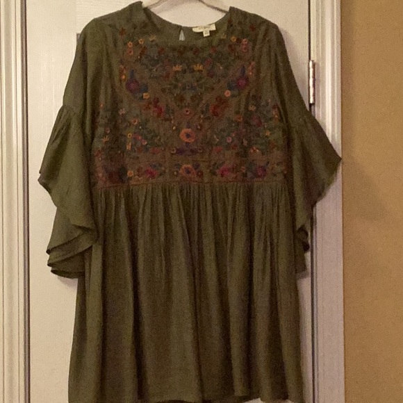 Umgee Cotton Blend India Floral Embroidery Empire Tunics With Flutter Sleeves. M - Picture 1 of 9